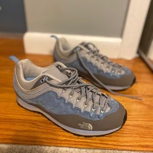 Women’s The North Face outdoor sneakers!